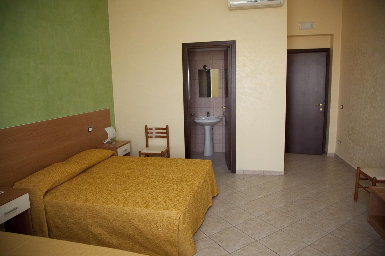 Bed and Breakfast Il Portico Dei Normanni à Butera Extérieur photo